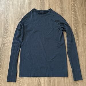 lululemon athletica Navy Long Sleeve Keep The Heat Wool blend